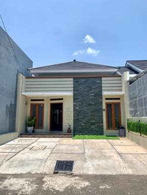 Blezz Villa Nirwana Tasik